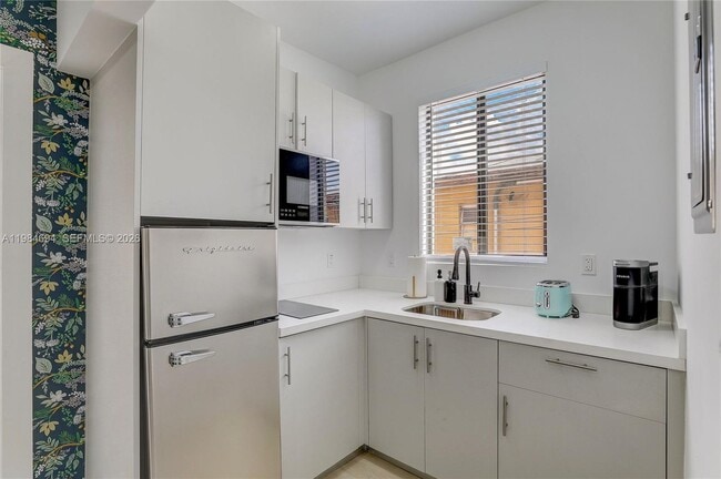 Photo - 1553 SW 7th St Unit 9