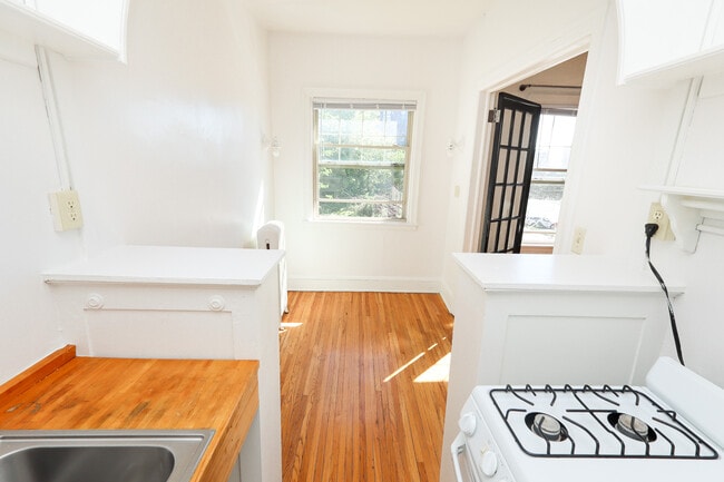 Photo - Summit Hill Apartments