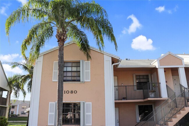 Photo - 1080 N Franklin Ave Unidad 1080B