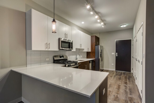 Photo - 851 W Grand Ave Unit 302