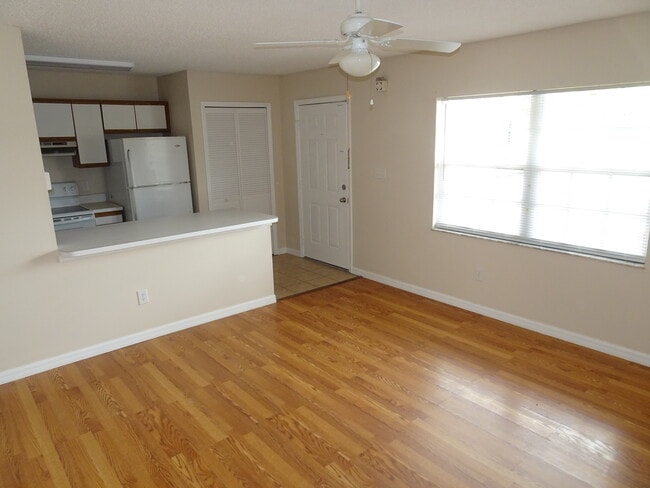 Photo - Pine Castle Villas Apartments