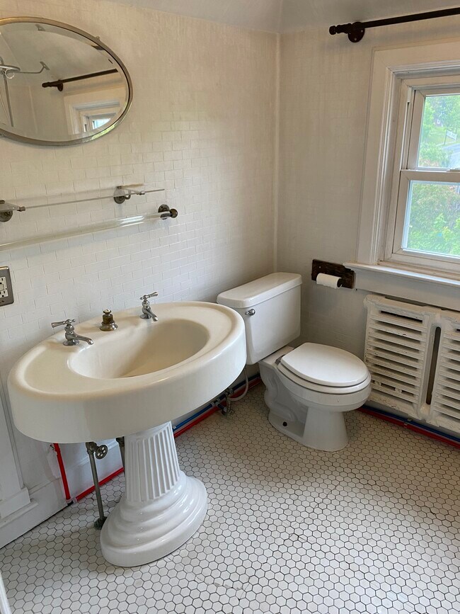 Photo - 2110 E Superior St Unit 3