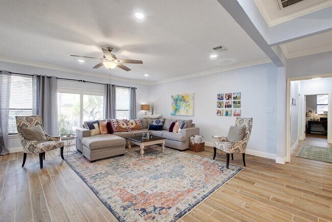 Photo - 7103 Anaqua Dr