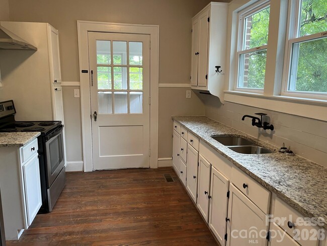 Photo - 237 N 2nd St