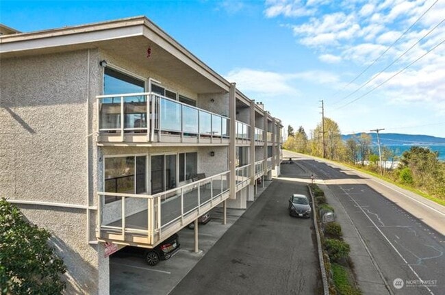 Photo - Bayview Condo with Updated Features - Boulevard