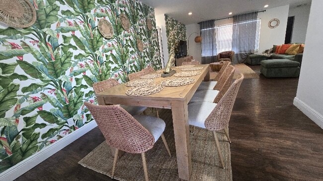 Photo - 5700 NE 20th Ave