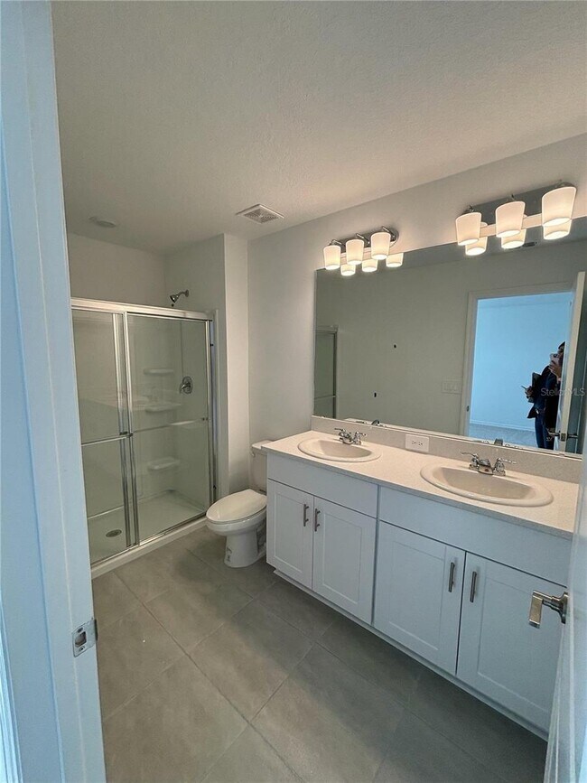 Photo - 2236 Portrait St