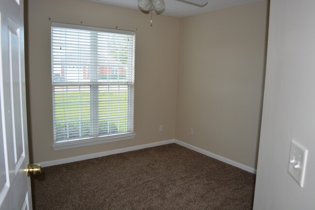 Building Photo - 204 Tyson Glen Dr