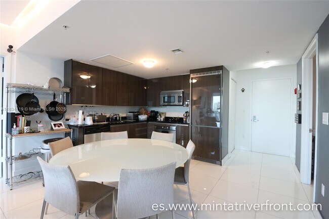 Photo - 92 SW 3rd St Unidad 3003