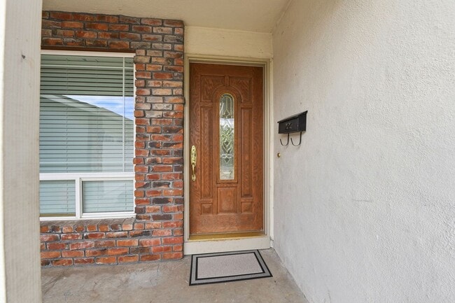 Photo - Move-In Ready Blossom Hill Gem – New Bathrooms and many upgrades!
