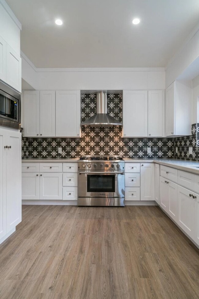 Photo - 948 5th St Unit 1