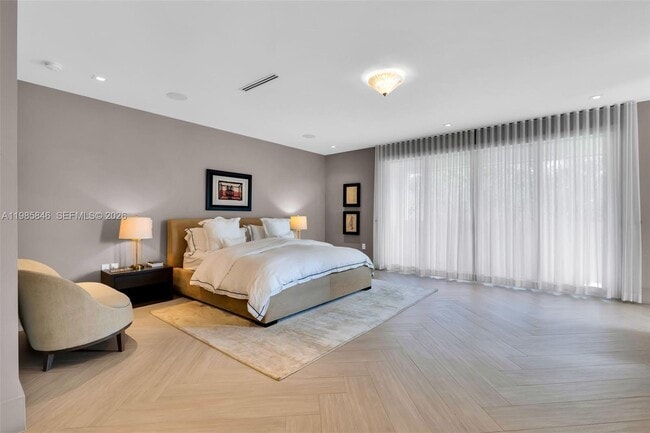 Photo - 3510 Segovia St