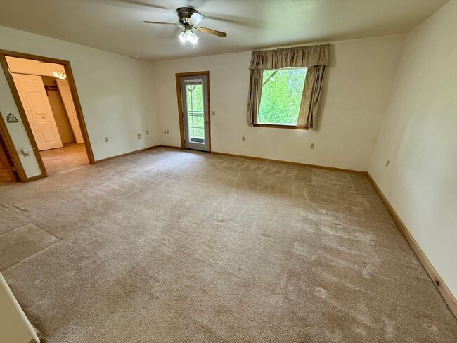 Photo - 2586 Stellar Way Unit A