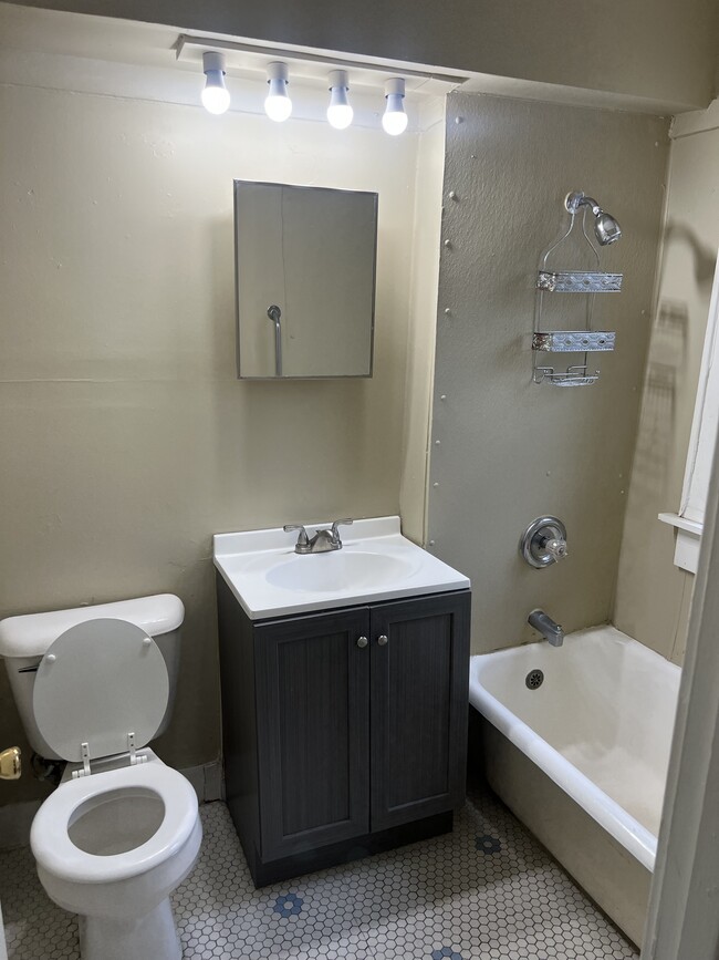 Photo - 3032 W Pierce St Unit 2