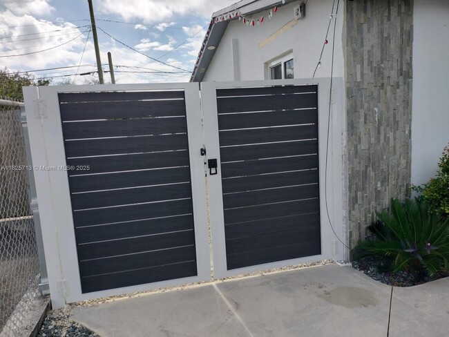 Photo - 10450 SW 149th Terrace Apartamento Unidad 1