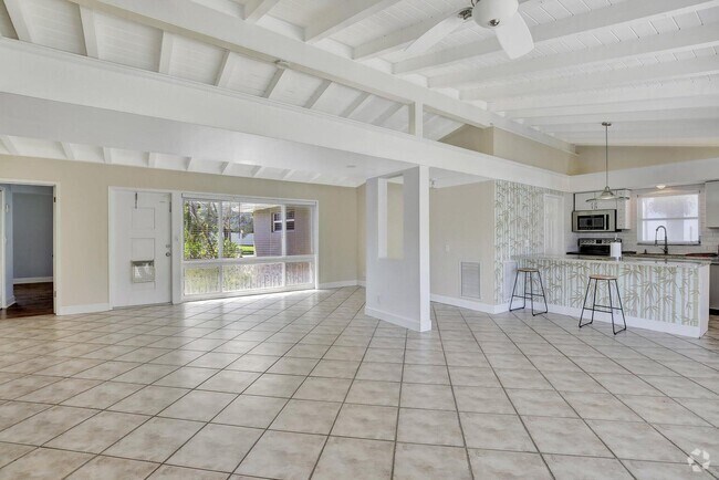 Building Photo - 1733 SW 5th Ct Rental
