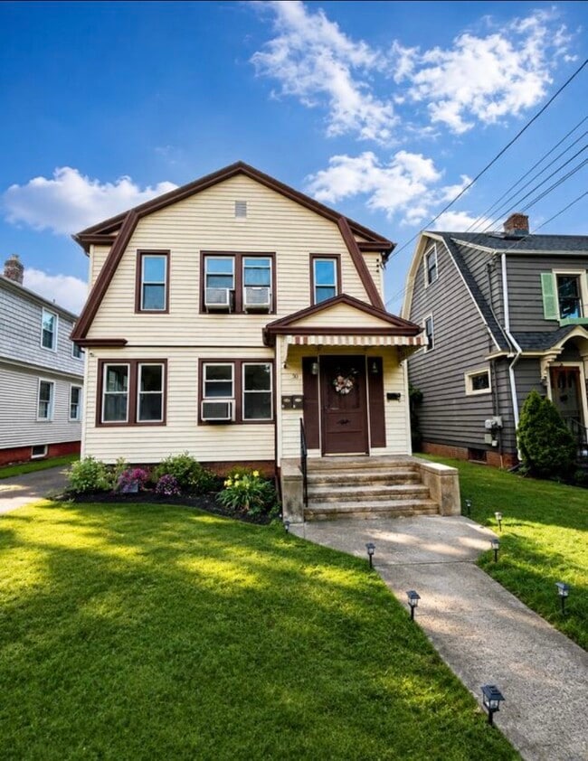 30 Coram St Unit 1