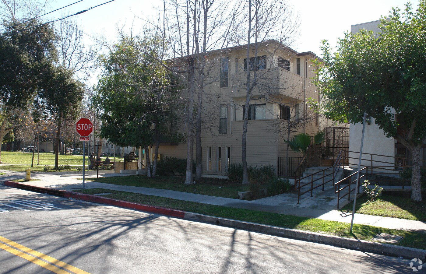 Photo - 710 E Maple St