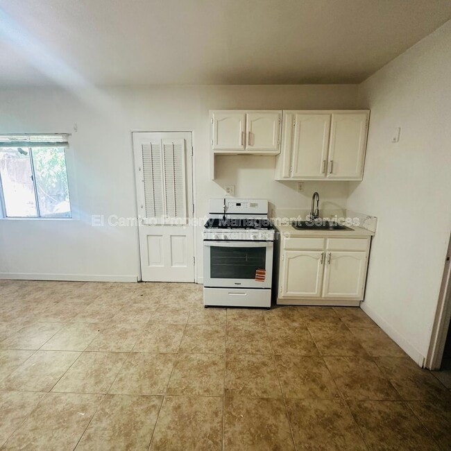 Photo - 12014 Molette St