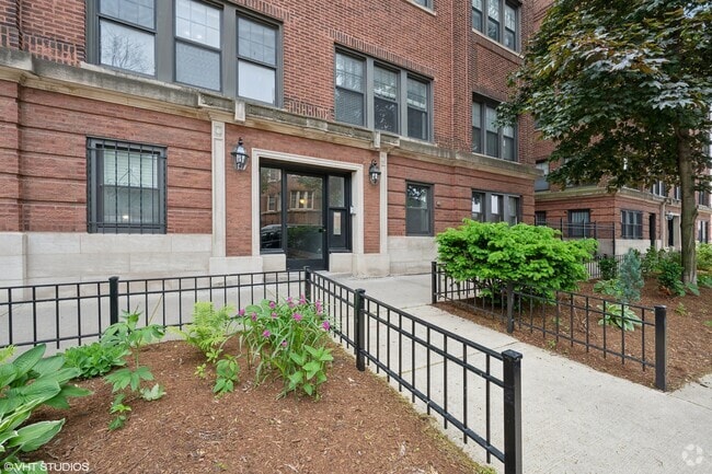 Building Photo - 733 W Waveland Ave Unit 1 Rental