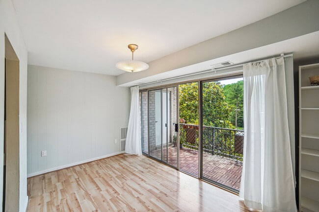 Photo - 12200 Braxfield Ct Casa Adosada