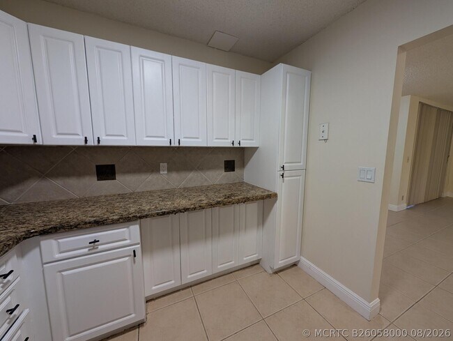 Photo - 3830 Coral Tree Cir