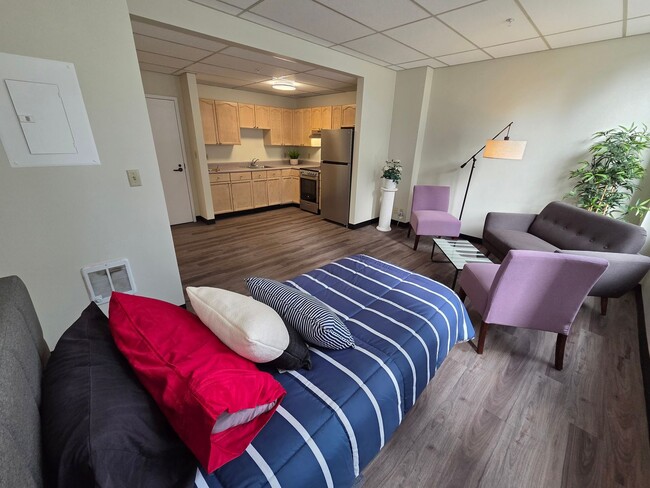 Photo - Sixth & Pine Building