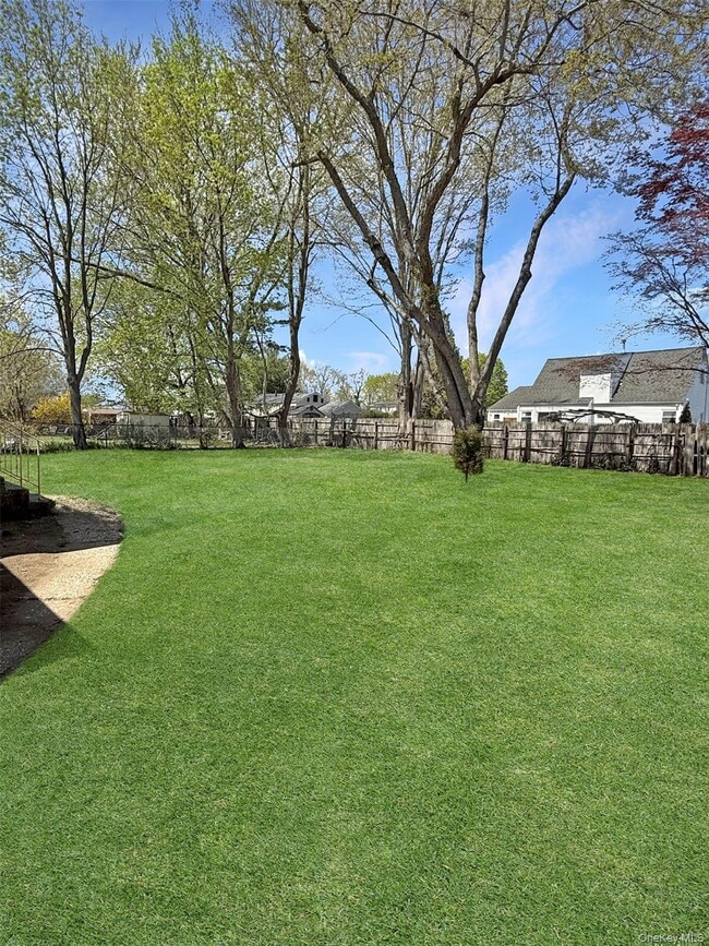 Photo - 13 Winston Ln