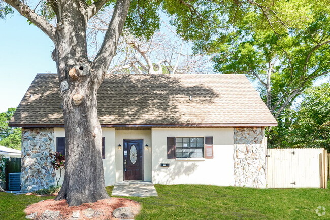 Building Photo - 764 Northmoor Ave N Rental