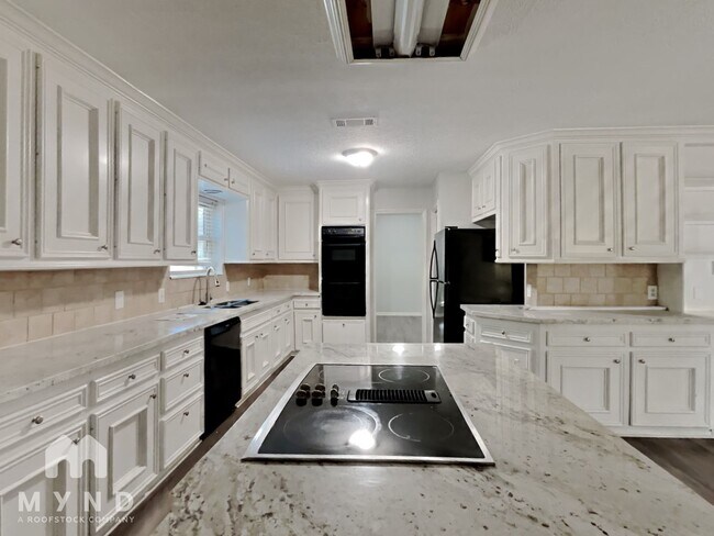 Photo - 450 Old Hickory Dr