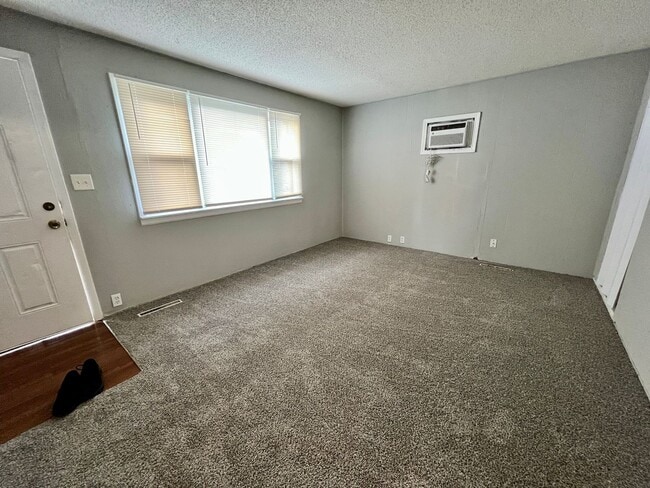 Photo - 4433 N Tracy Ave