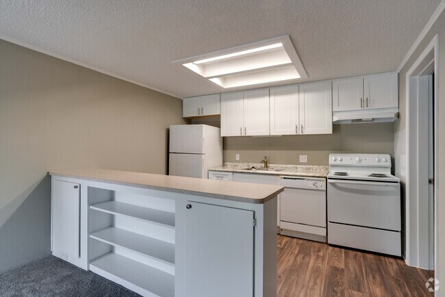 1BR, 1BA - 576SF