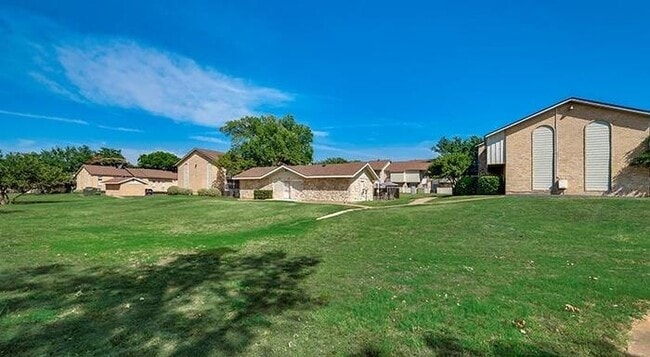 Photo - 3206 Green Tee Dr Unidad d3