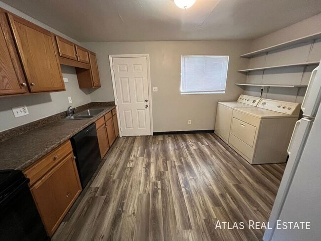 Photo - 2707 N Chestnut St Unit 4