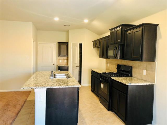 Photo - 925 Rutherford Dr