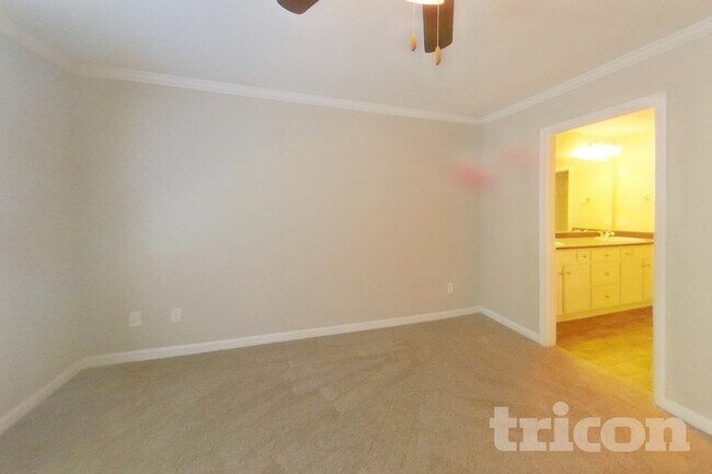 Photo - 2300 Shady Dr