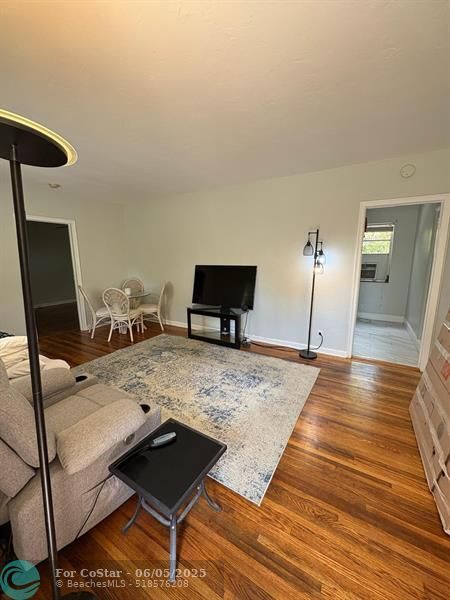 Photo - 916 SW 8th Ave Unit 2