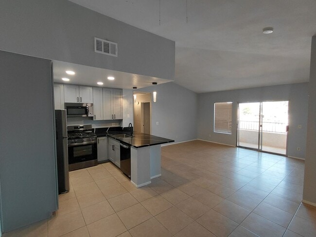 Photo - Stylish Condo Living in the Heart of Imperial!