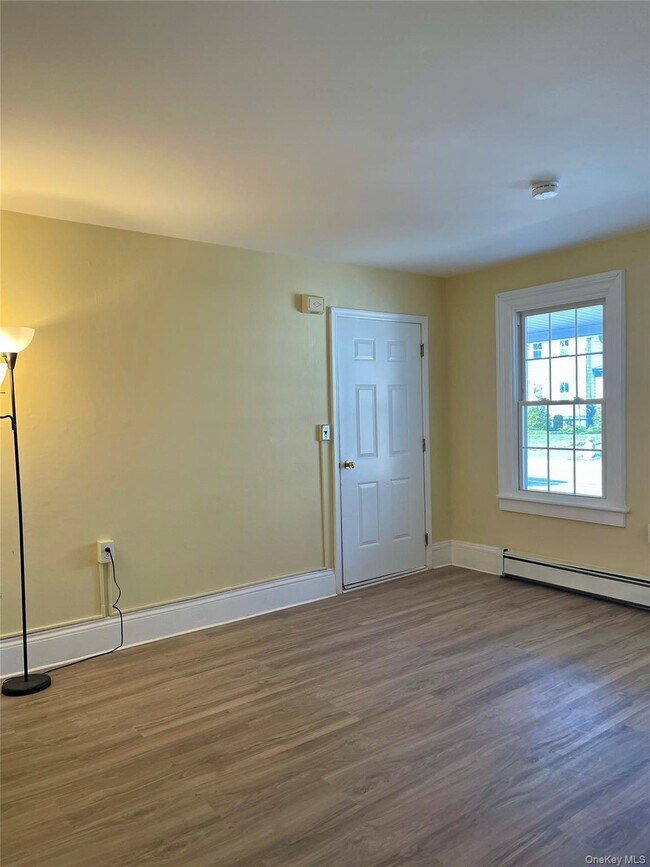 46 E Market St Unit B