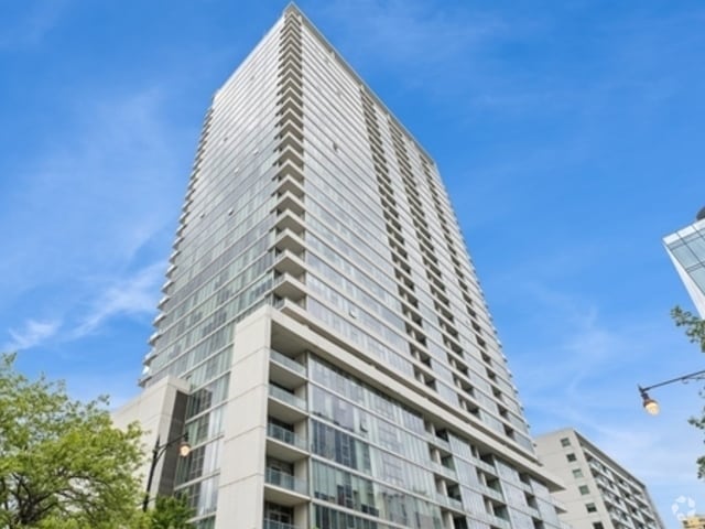 Building Photo - 1720 S Michigan Ave Rental