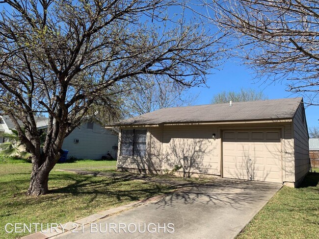 Photo - 3 br, 1 bath House - 4843 Corian Oak Dr.