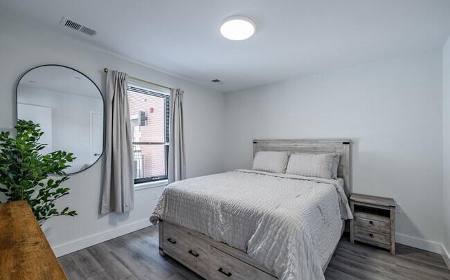 Photo - 72 S Essex Ave