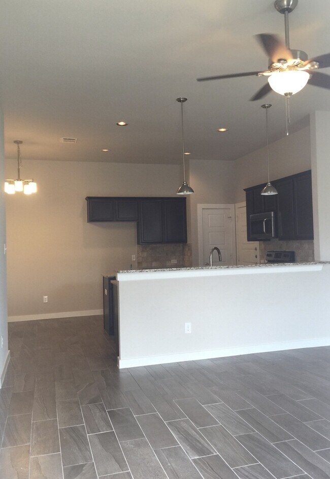 Photo - AVAILABLE NOW LUXURY DUPLEX LOCATED IN MIDLOTHIAN, TEXAS!