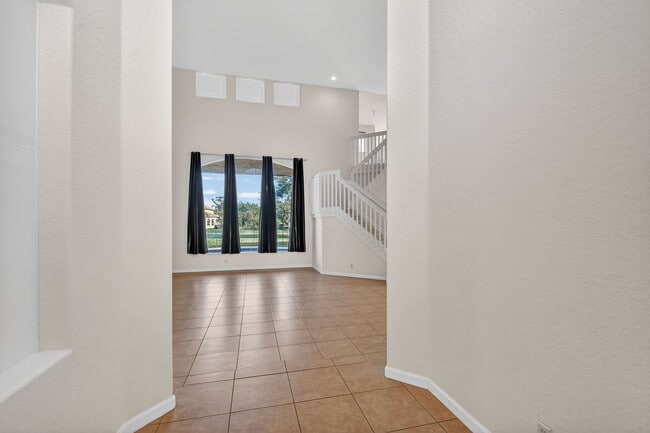 Photo - 6068 Pond Bluff Ct