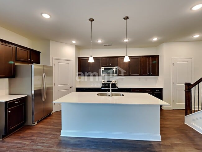 Photo - 15712 Thomas Rd