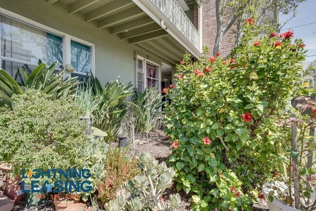 Building Photo - 1627 5/3 Normandie-15D Unit 15D Rental