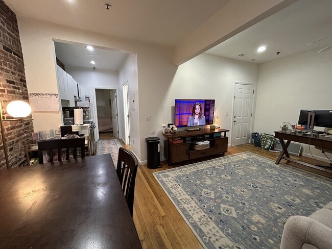 Photo - 6 Cleveland Pl Unit 4