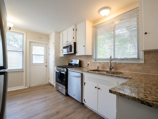 Photo - 1411 Westmoor Dr