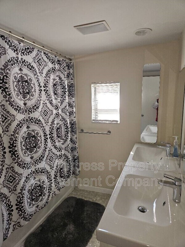 Photo - 2555 Dixie Pkwy Condo