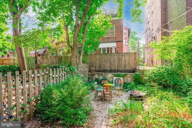 Building Photo - 257 S 46th St Unit 1 Rental